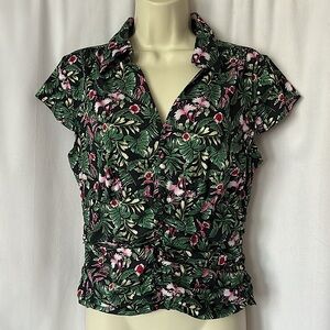 White House Black Market Tropical Floral Ruched Cap Sleeve Shirt Top **Size S**